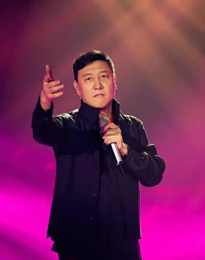 我是歌手冠军发新歌了并且他还曾8次登上春晚