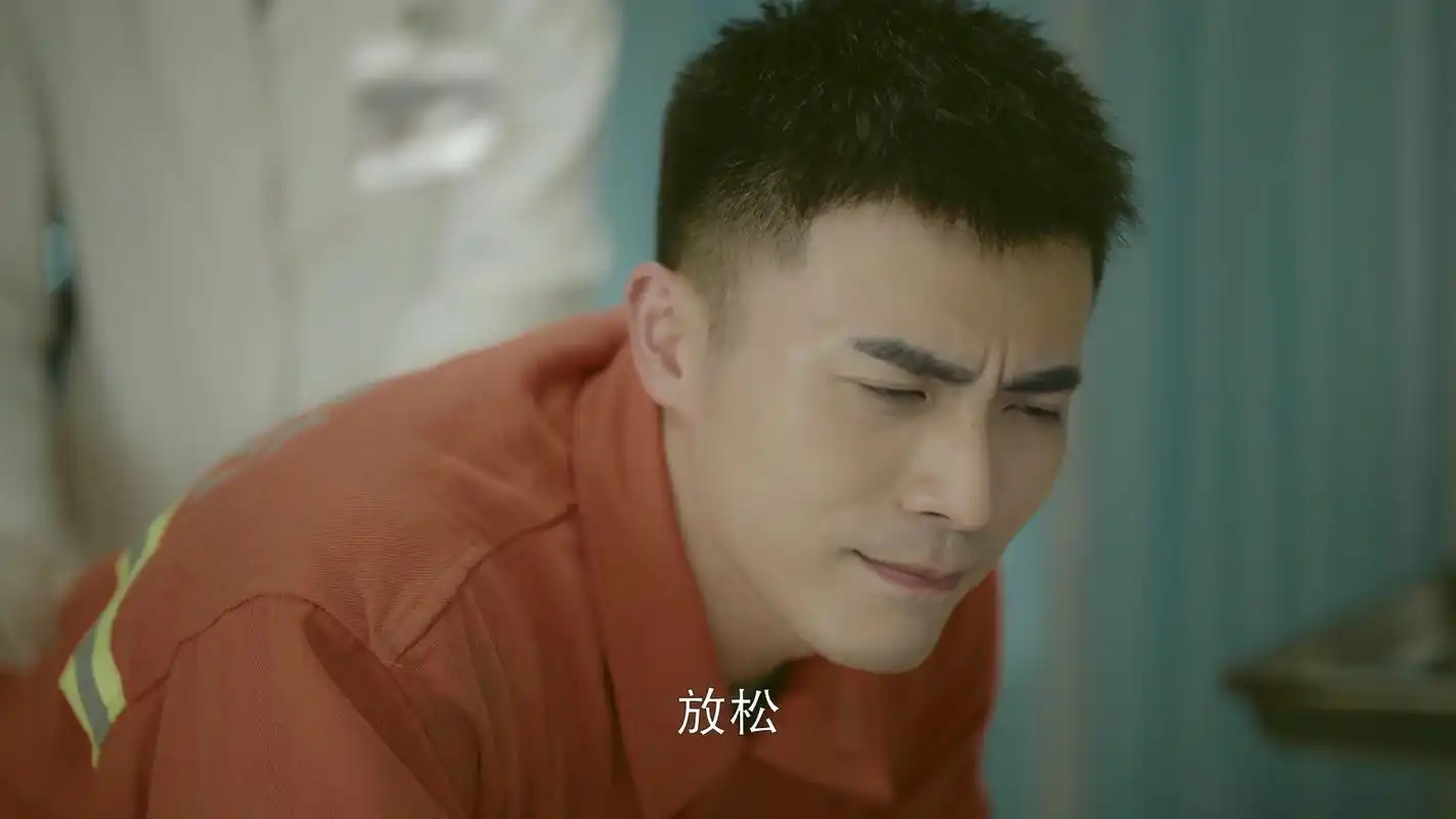 电视剧照亮你# 我没看出来这是换脸,还在纳闷,觉得这部剧男演员颜值