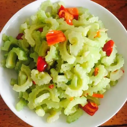 紫气东来-rowley做的清炒苦瓜