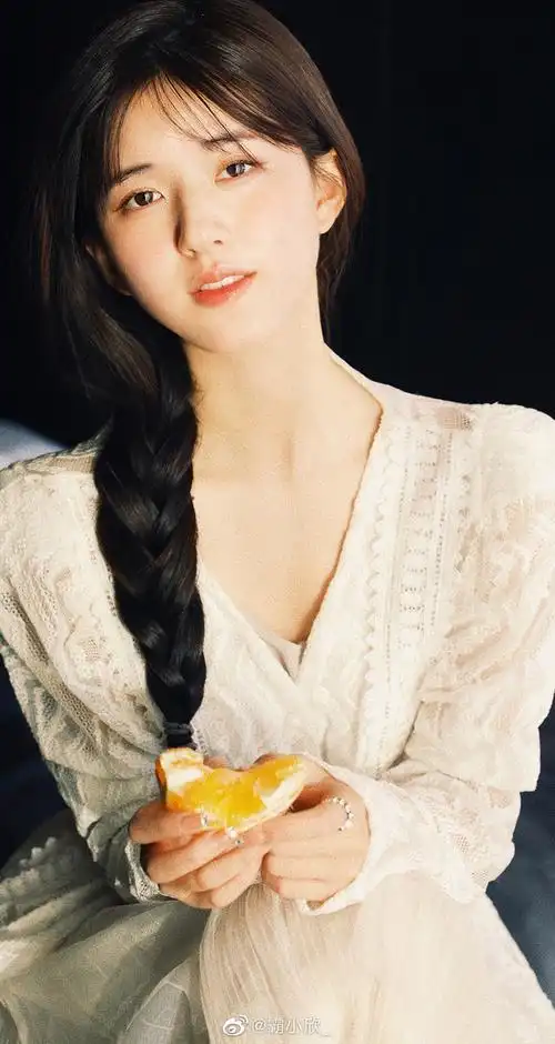 吨吨吨_从咩咩芽转采于2021-06-03 14:13:16赵露思神仙颜值吨吨吨_该