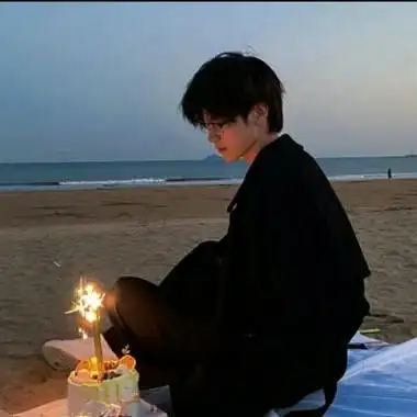 干净乖乖的高冷帅气男头 文艺清新很精神又超级帅气的男_男生头像_美