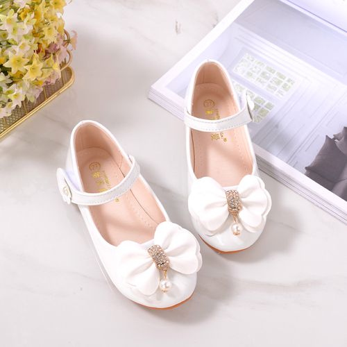 新款小女孩公主鞋白色软底女童春秋款豆豆鞋儿童节日演出穿礼仪鞋