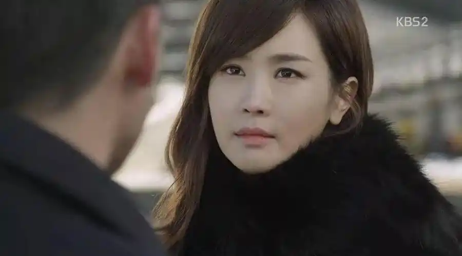 时隔15年,终于等到她穿上了白色婚纱._李多海