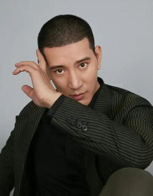 热门"zippo16701图片13"相关内容