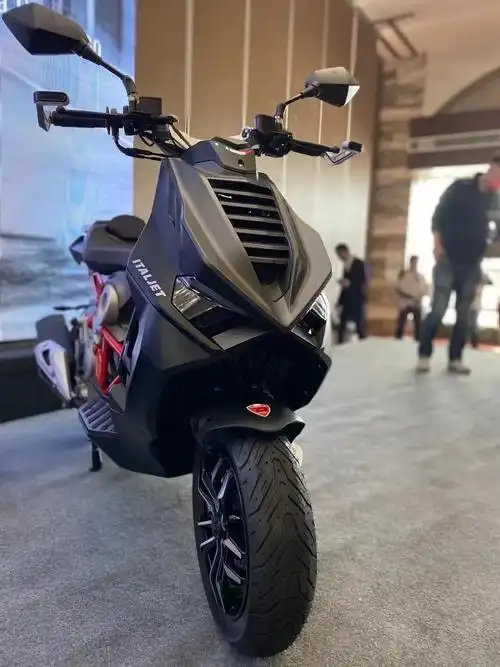 【即将到车】意塔杰特italjet 200 欢迎接预定,钢管