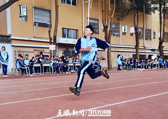 为进一步丰富学生的校园文化生活,11月8日至11日,贵定县第一中学第九