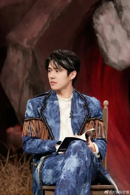 刘昊然大侦探流苏牛仔套装造型##刘昊然大侦探木偶复仇记剧照