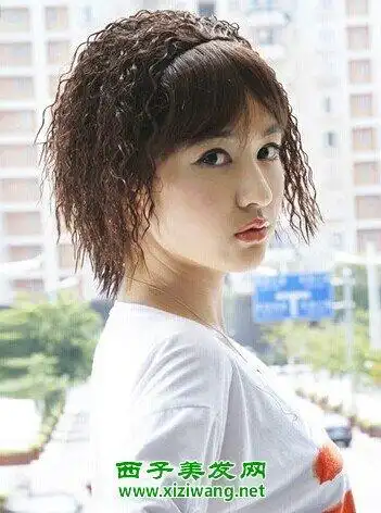 2017最新短发玉米烫 2017年短发玉米烫图片