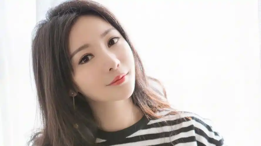 桌面壁纸 美女 女星模特 > 柳岩头像图片壁纸分辨率:(1920x1080)) 1