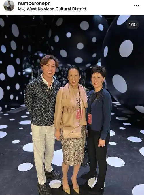 朱玲玲出席活动,两人最新近照还真太像了|霍启山|朱玲玲|霍启刚_新浪