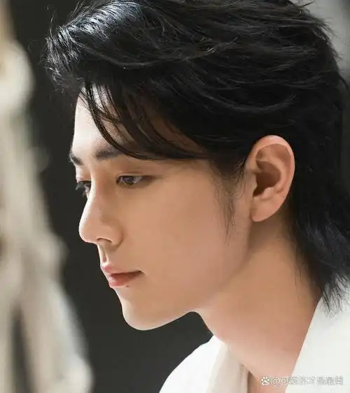 肖战长发侧颜库存美照美貌攻击不留余地女娲炫技诚不欺我