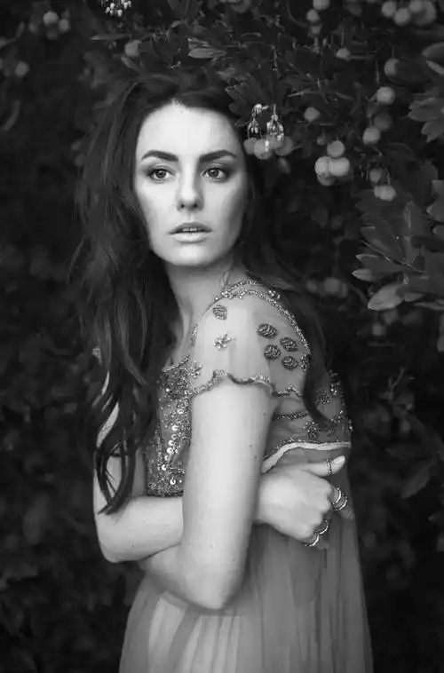 每个女生都应该有一张漂亮的黑白照