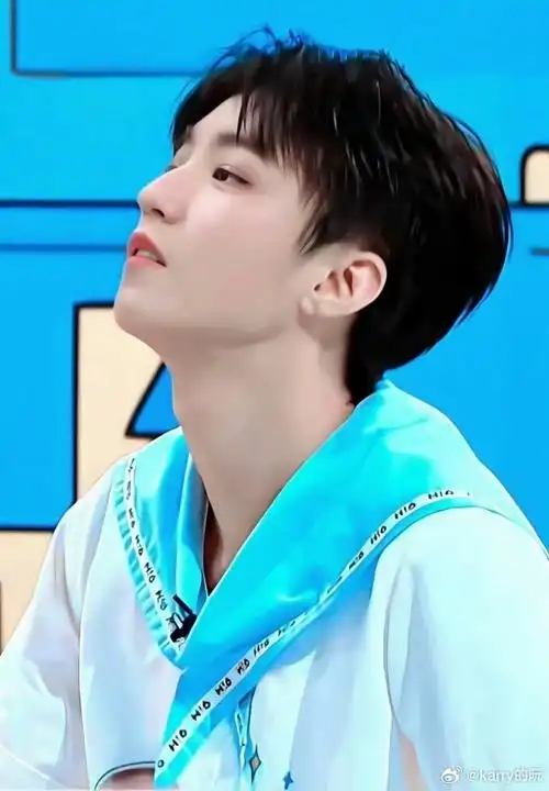 王俊凯超话超级喜欢这几张图 超级帅#王俊凯##王俊凯你好星期六