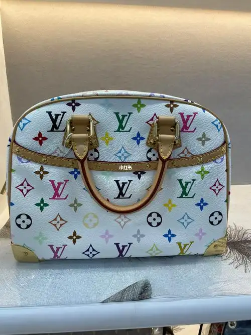 lv白三彩珍妮包