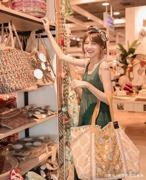 中日混血美女,最新写真