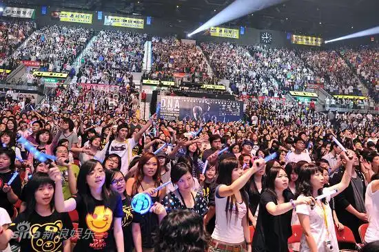 图文:五月天演唱会-现场观众