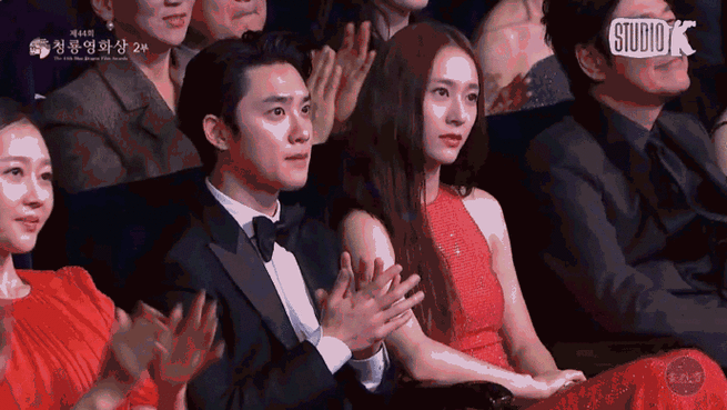 jyp出现时台下表情##理解王嘉尔 成为王嘉尔