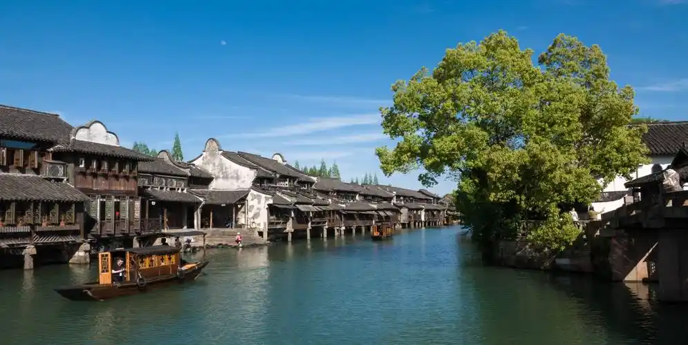 江南美丽水乡掠影:乌镇,东栅旅游观光西栅商务休闲,蜚声海内外_木心