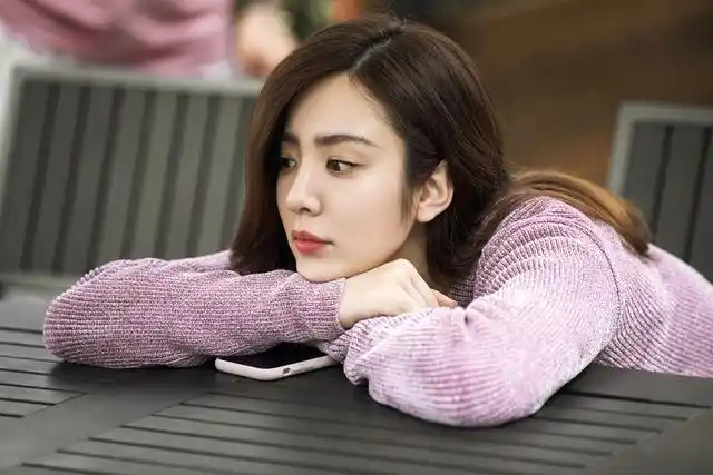 离开了范冰冰大黑牛依旧为爱疯狂戏里狂撩清纯短发妹王晓晨