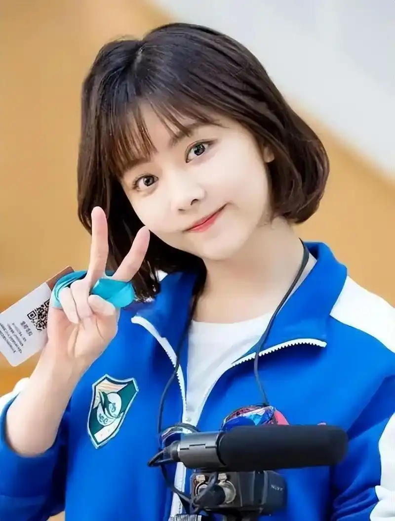 谭松韵:逆境中绽放的璀璨明星,为粉丝展现无尽勇气与坚韧!