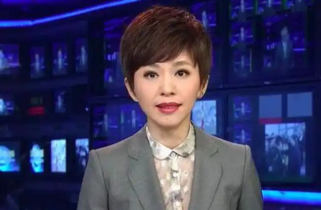 《新闻联播》9位主持人此次集体同框,也让从央视"消失"232天的欧阳夏