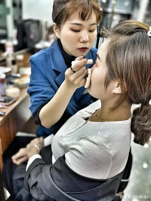 属于淮南的高端化妆师!