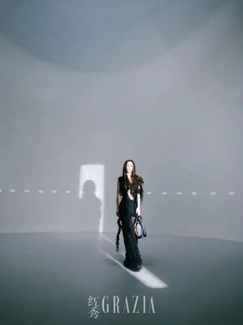 王子文红秀封面