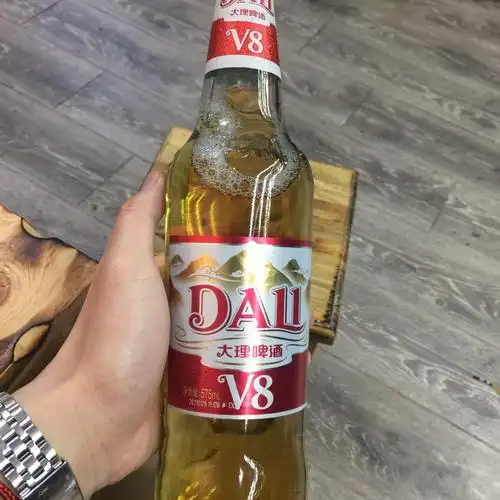 大理啤酒v8淡色拉格