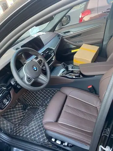 宝马5系摩卡棕内饰