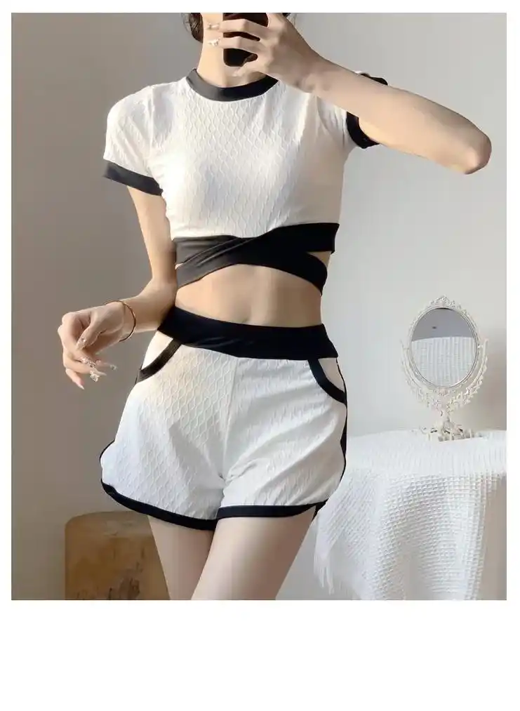 运动风三件套泳衣学生这个夏天妥妥哒