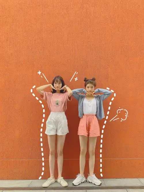 好看的闺蜜图片双人拍照姿势动作(闺蜜拍照摆pose大全)