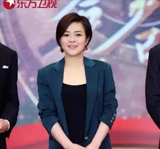 程雷下岗后前女友陈辰强势复出自制节目独自主持