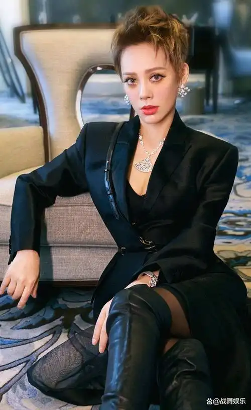 演员宁静:嫁给外国老公,生下一子后离婚,后遇姐弟恋同样无果