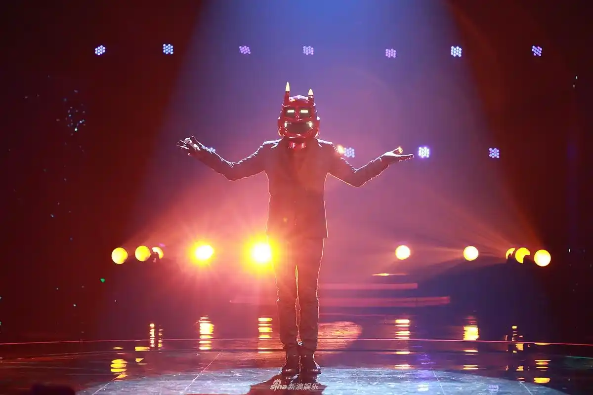 蒙面煎蛋侠黎明揭面活泼调皮显反差萌