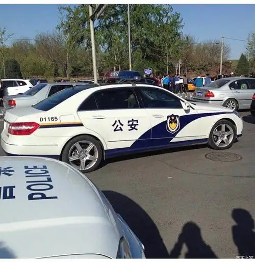【图】交警 京d 什么级别可以配奔驰e级警车?_北京论坛_汽车之家论坛