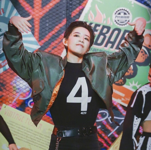 《街舞2》成明星回炉场,快女的她选择韩庚队,晋级胜算有多大_李斯丹妮