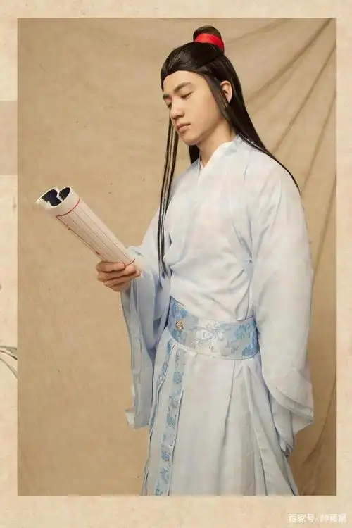 英俊帅气的男生,穿上古装,真有一种穿越古代的感觉,你喜欢吗?