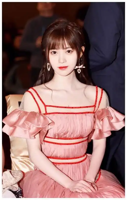 鞠婧祎原名叫什么?(鞠婧祎原名曝光)(1)