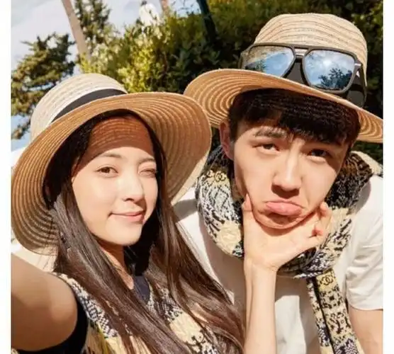 刘昊然21岁生日欧阳娜娜暖心送祝福有谁注意娜娜的称呼了