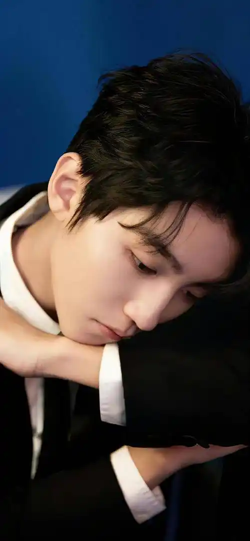 一组王俊凯帅气壁纸大放送