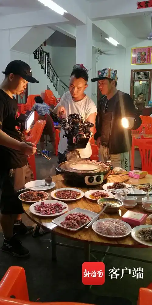 琼剧和美食会擦出怎样的火花?定安创意竖版宣