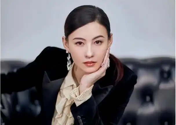 张柏芝开始吃王菲的大瓜3位前男友大曝光果然天后只爱自己