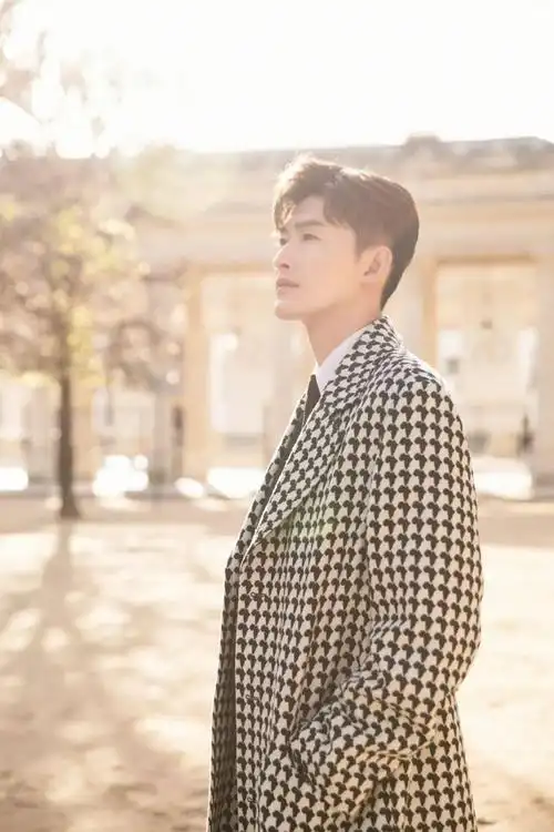 2021年对于张翰来说或许是个大年,待播剧集和综艺扎堆,从《海洋之城》