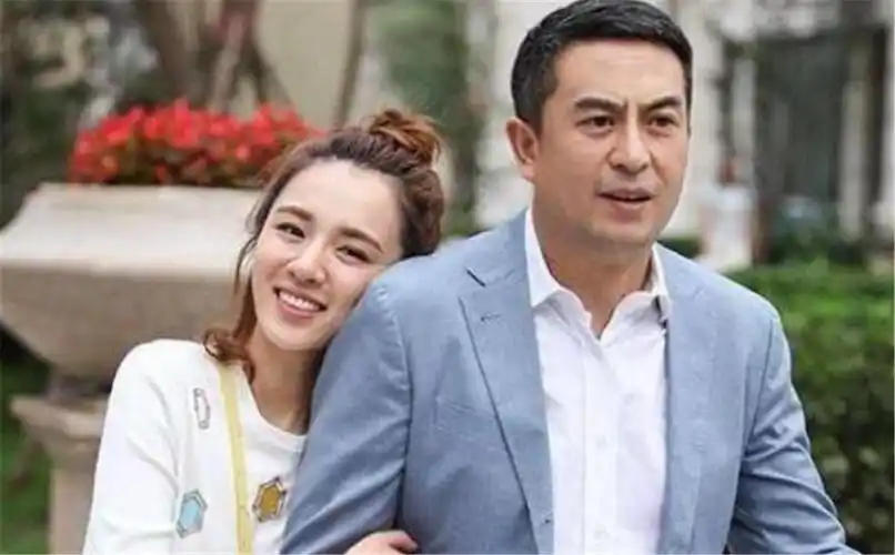 张嘉译和王晓晨有很多次吻戏,张嘉译妻子不会介意吗?