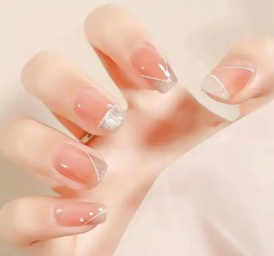 2021最火的晶石猫眼法式美甲图