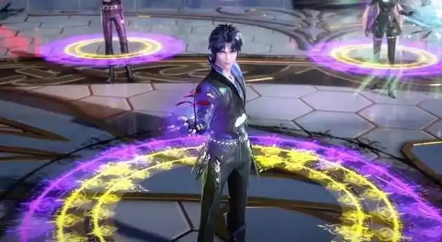 唐三是已知的第一位拥有特殊颜色魂环的人,他的第一武魂蓝银皇的第十