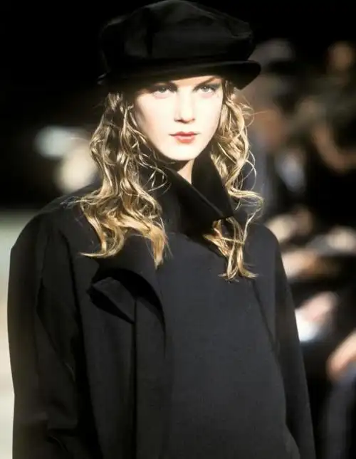 诸神时代的顶级超模卡神宛如天使降临颜值巅峰期有多惊艳