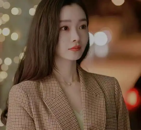 便宜小白了!又是被宋轶美到的一天,曾谈理想型:安静成熟比我黑