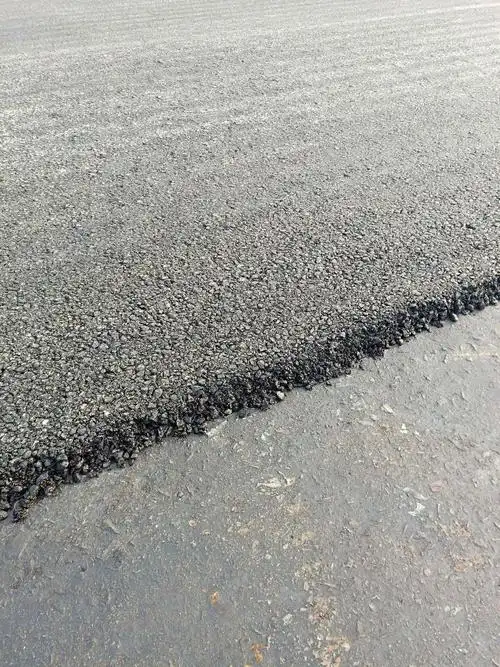 姜夔二期道路上面层一次沥青检查情况.