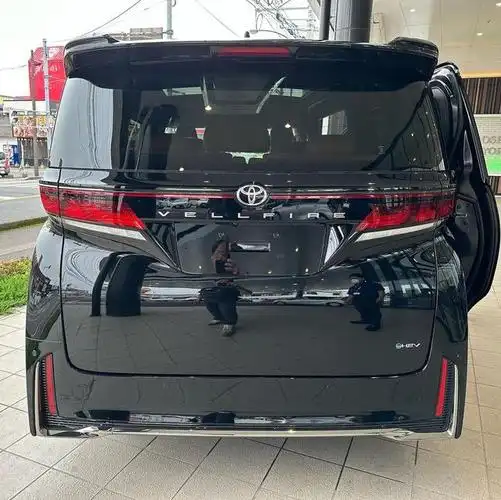 而作为丰田埃尔法兄弟车型的丰田威尔法自然也不会逊色多少,目前丰田